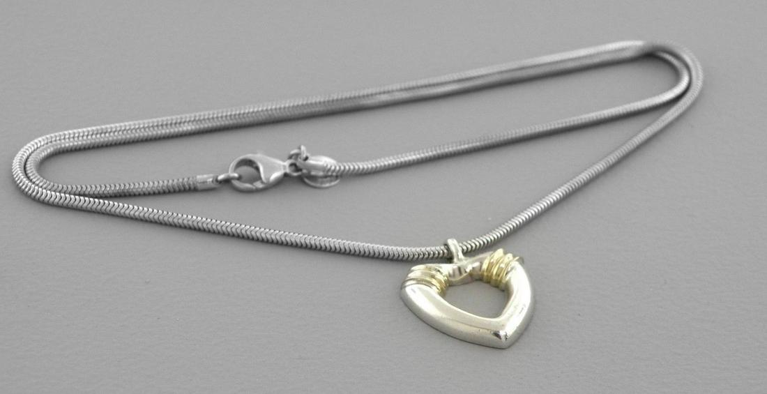 TIFFANY & Co. 18K STERLING SILVER HEART NECKLACE (1 of 2)