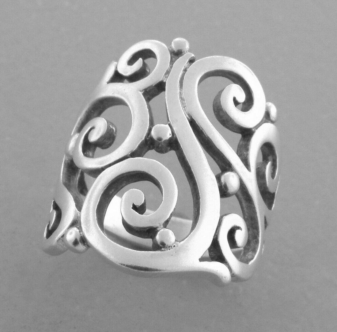 JAMES AVERY STERLING SILVER OPEN SORRENTO RING: JAMES AVERY STERLING SILVER RING Size 5 Measures 0.86" wide in front James Avery Sterling silver open sorrento ring Vintage, Pre-owned, in good condition, please refer to pics Stamped JA STER Weight:
