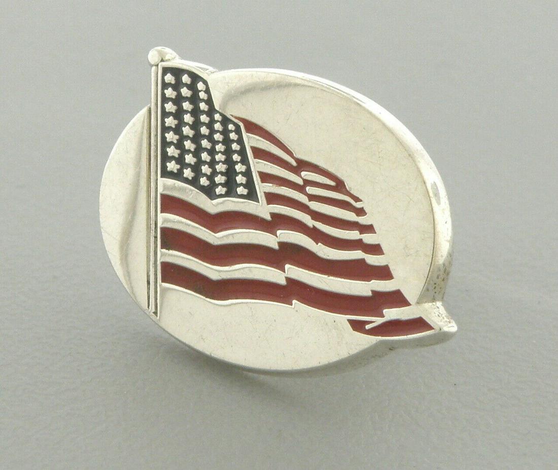 TIFFANY & Co. STERLING SILVER AMERICAN FLAG PIN (1 of 2)