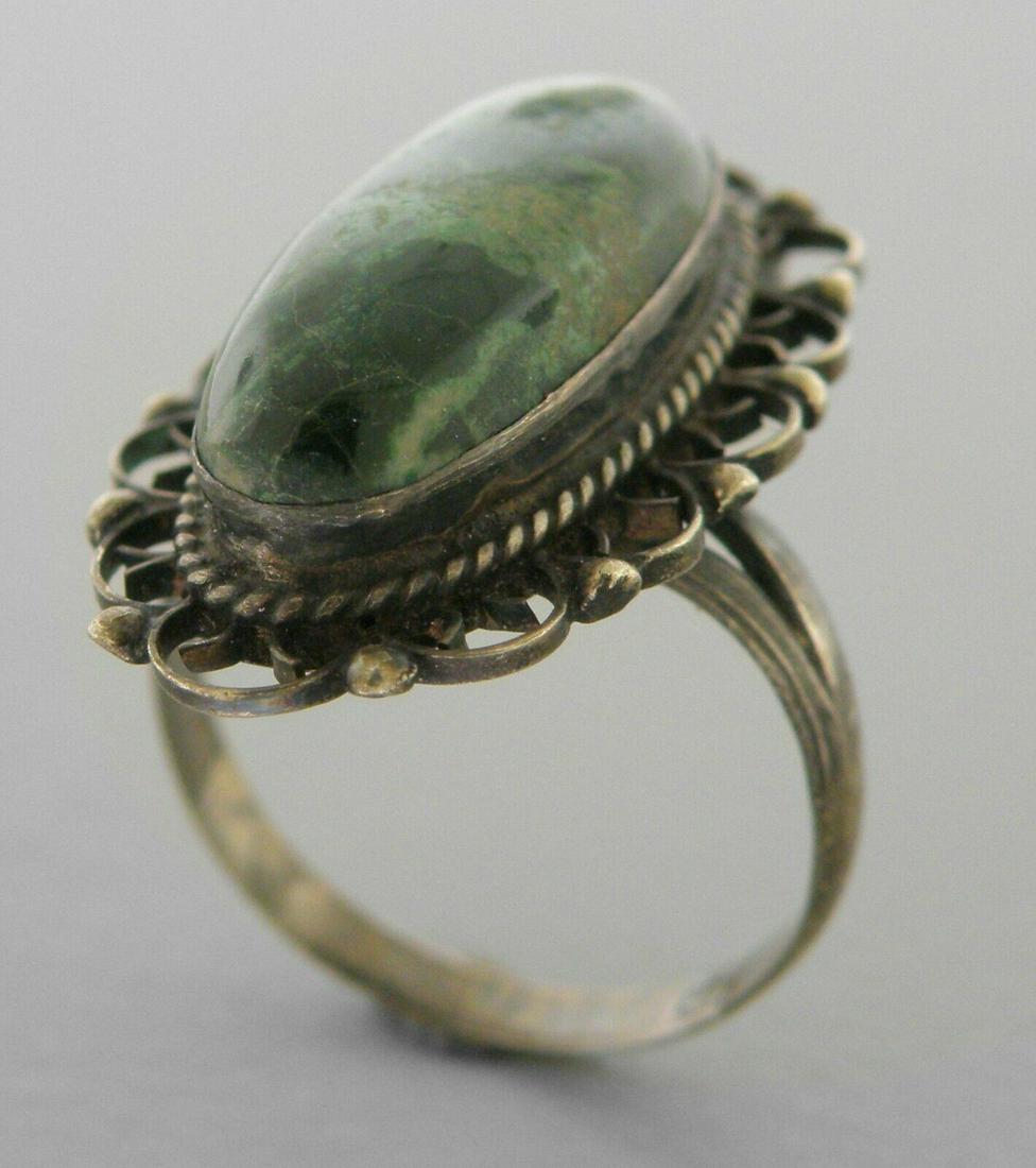 VINTAGE BEAUTIFUL STERLING SILVER GREEN TURQUOISE RING (1 of 2)