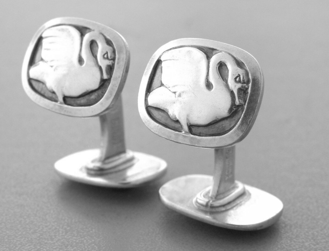 VINTAGE GEORG JENSEN SILVER DOUBLE SIDED SWAN EARRINGS (1 of 2)