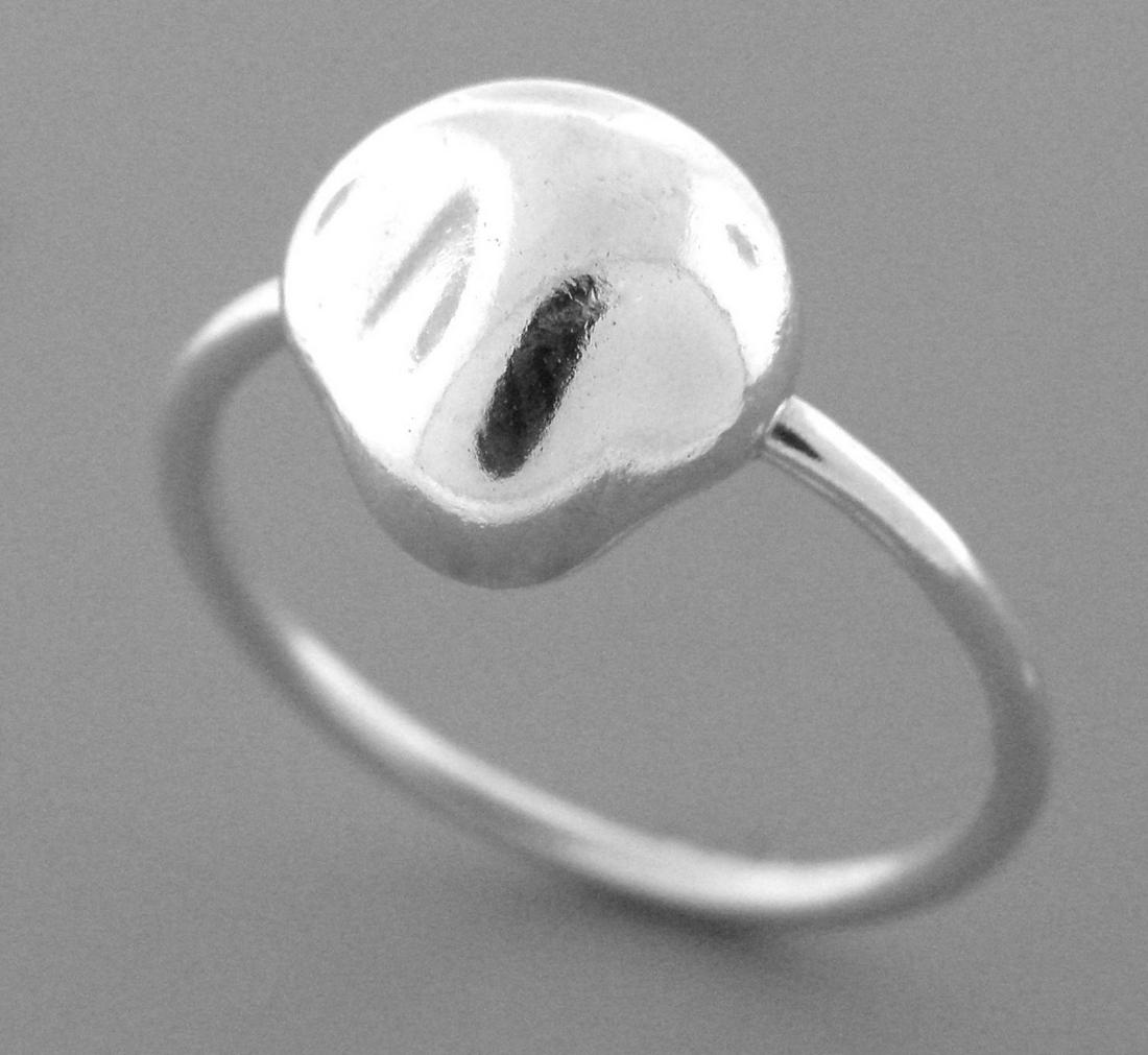 TIFFANY & Co. STERLING SILVER PERETTI NUGGET BEAN RING (1 of 2)