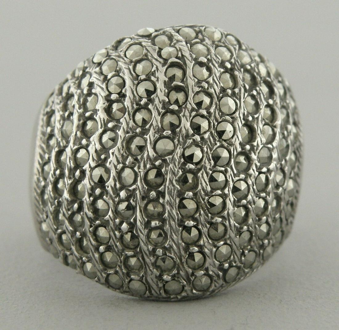 VINTAGE BEAUTIFUL ND STERLING SILVER MARCASITE RING (1 of 2)