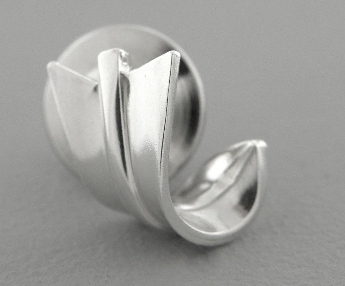 VINTAGE TIFFANY & Co. STERLING SILVER ANCHOR PIN BROOCH (1 of 2)