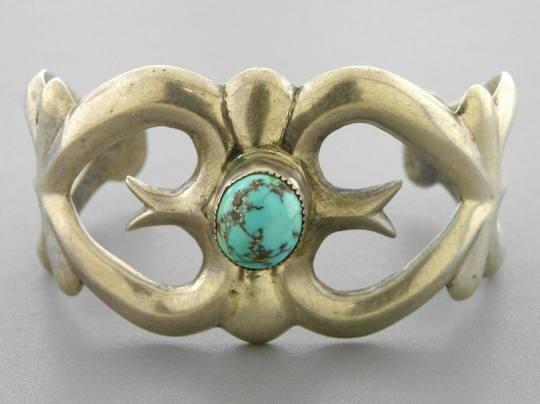 VINTAGE NAVAJO STERLING SILVER BISBEE TURQUOISE CUFF (1 of 2)