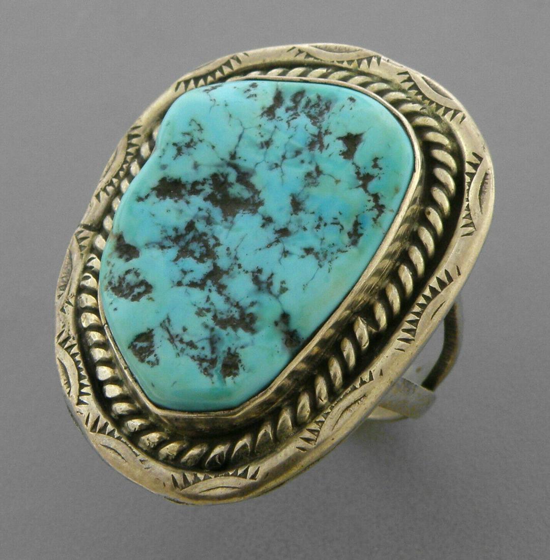 VINTAGE NAVAJO STERLING SLEEPING BEAUTY TURQUOISE RING (1 of 2)