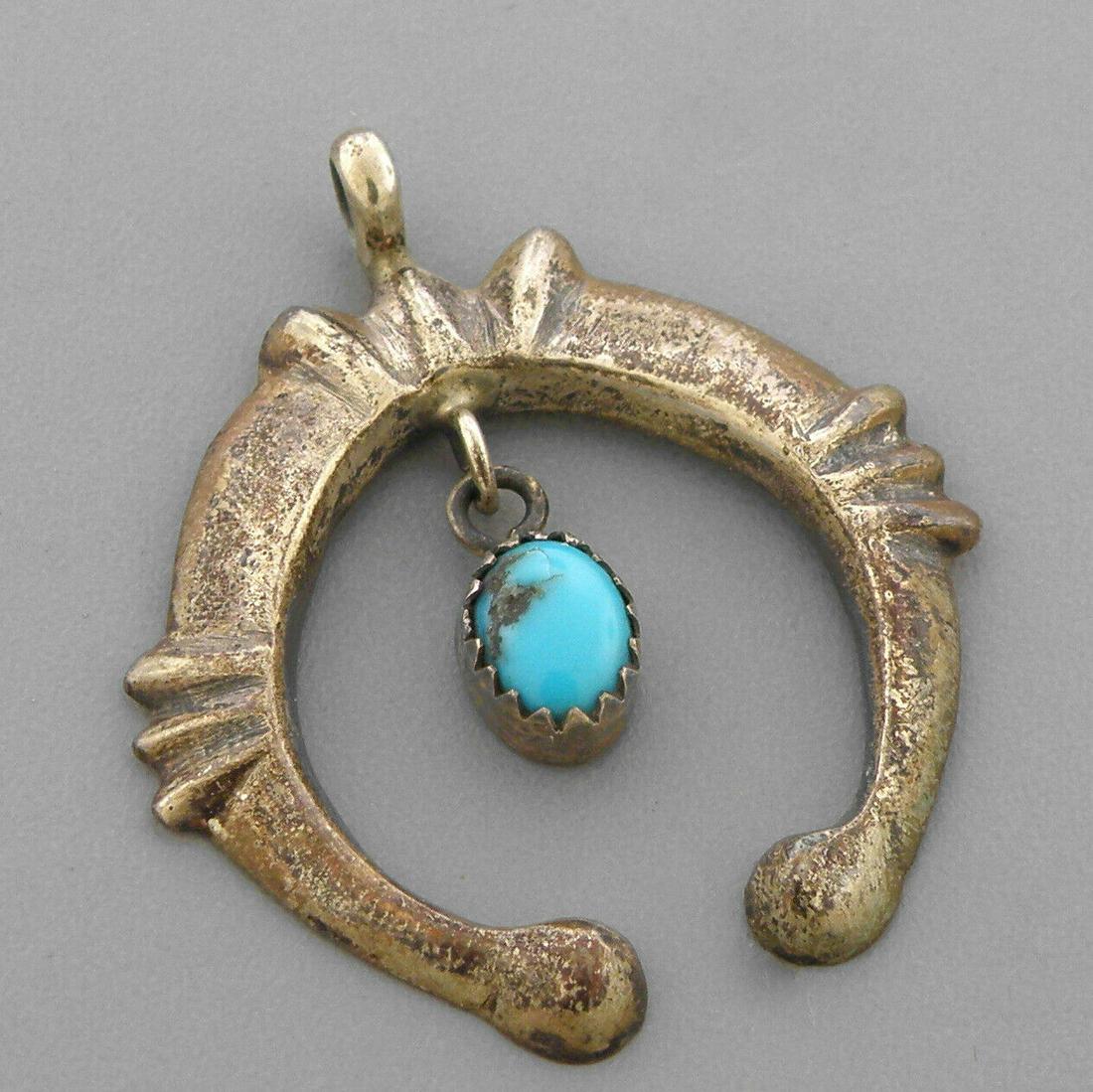 VINTAGE NAVAJO SILVER TURQUOISE HORSESHOE PENDANT (1 of 2)