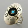 VINTAGE BEAUTIFUL NAVAJO STERLING SILVER OVAL SHADOWBOX TURQUOISE RING