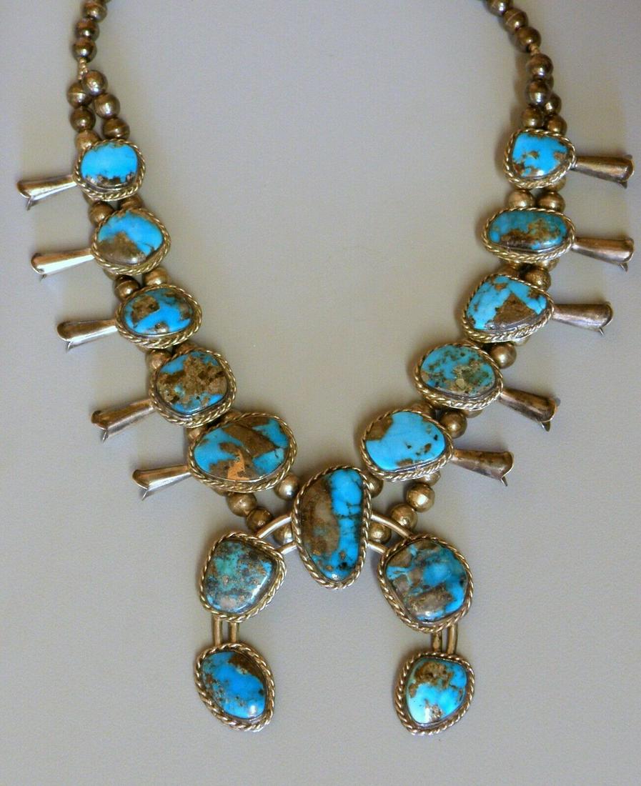 VINTAGE BEAUTIFUL NAVAJO STERLING SILVER SQUASH BLOSSOM TURQUOISE NECKLACE (1 of 2)