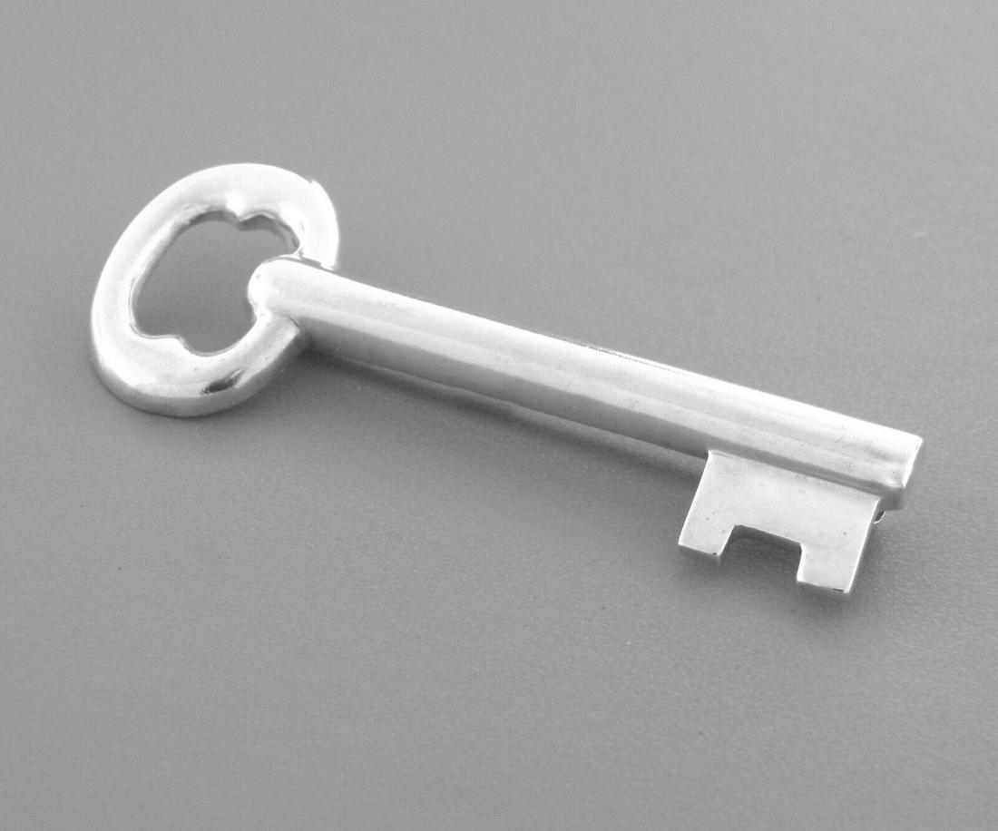 VINTAGE TIFFANY & CO. STERLING SILVER KEY PIN BROOCH (1 of 2)