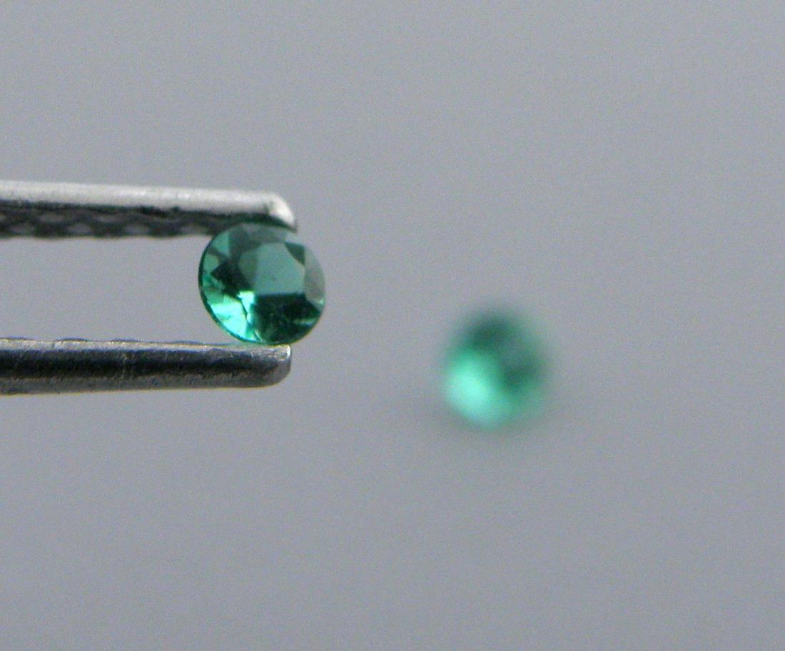 2.4mm MATCHING PAIR ROUND CUT COLOMBIAN EMERALD (1 of 1)