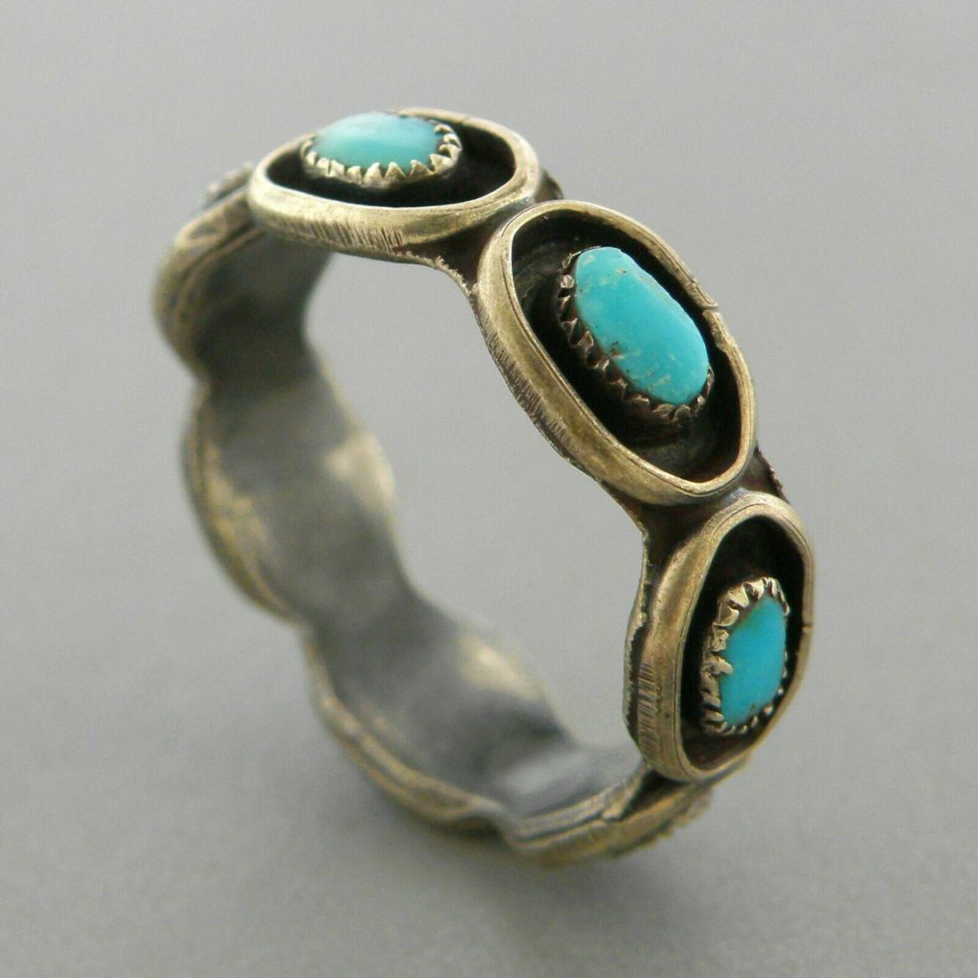 VINTAGE NAVAJO STERLING SILVER TURQUOISE ETERNITY RING (1 of 2)