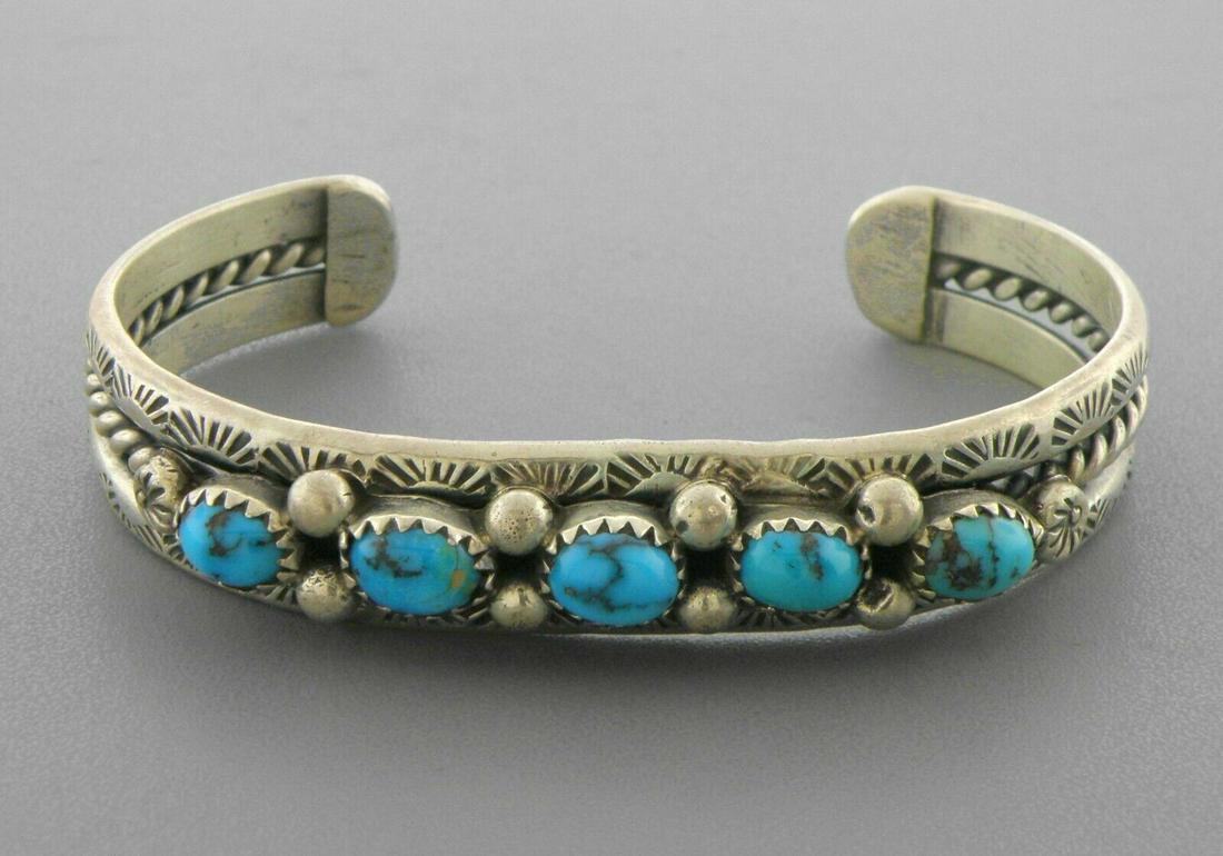 VINTAGE BEAUTIFUL NAVAJO SILVER BISBEE TURQUOISE CUFF (1 of 2)