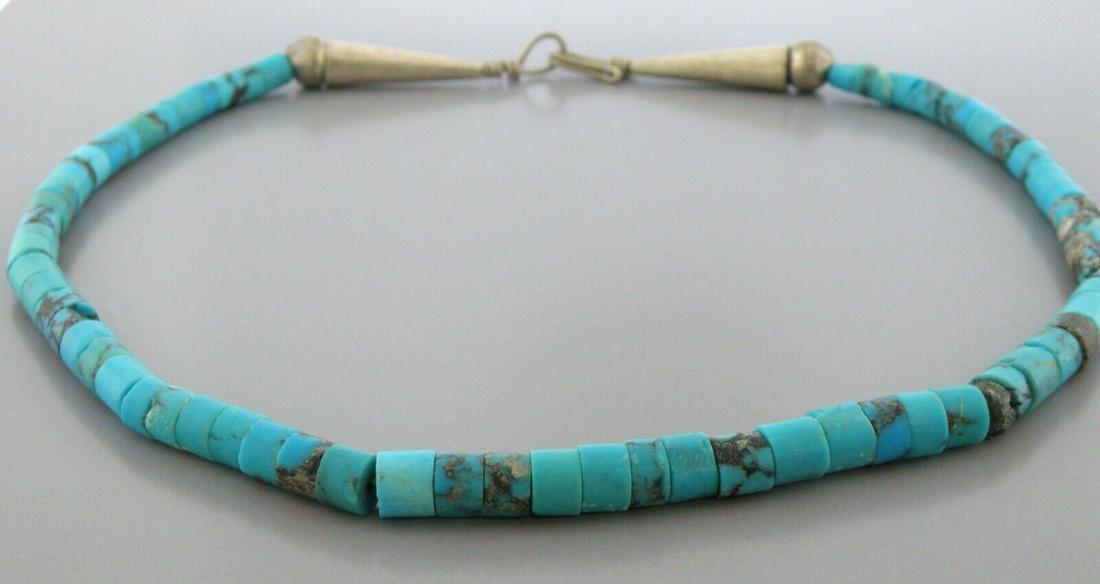 VINTAGE BEAUTIFUL NAVAJO STERLING SILVER TURQUOISE NECKLACE (1 of 2)