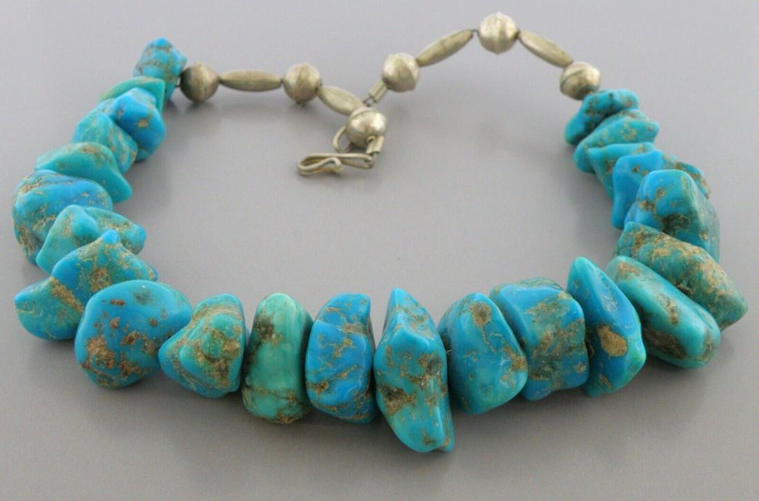 VINTAGE BEAUTIFUL NAVAJO STERLING SILVER NUGGET TURQUOISE NECKLACE HUGE (1 of 2)