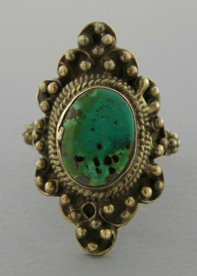 VINTAGE SOUTHWESTERN STERLING SILVER TURQUOISE RING (1 of 2)