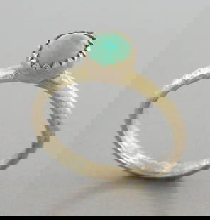 VINTAGE NAVAJO STERLING SILVER ROYSTON TURQUOISE SOLITAIRE RING SIZE 2.5: VINTAGE TURQUOISE STERLING SILVER RING Vintage Navajo Turquoise sterling silver solitaire ring Size 2.5 Ring head measures 0.20" wide on top Vintage, Pre-owned, in good condition for its age, please r