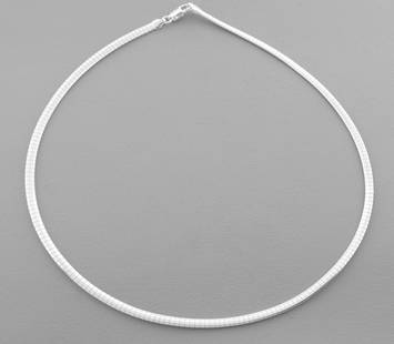 STERLING SILVER HEAVY DOMED OMEGA CHOKER NECKLACE: Necklace measures 18" Long x 3.5mm Wide Sterling silver chain New in Excellent condition Stamped 925 ITALY Total weight 13.6 grams
