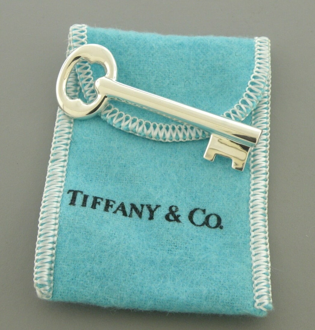 VINTAGE TIFFANY & CO. STERLING SILVER KEY PIN BROOCH (1 of 2)