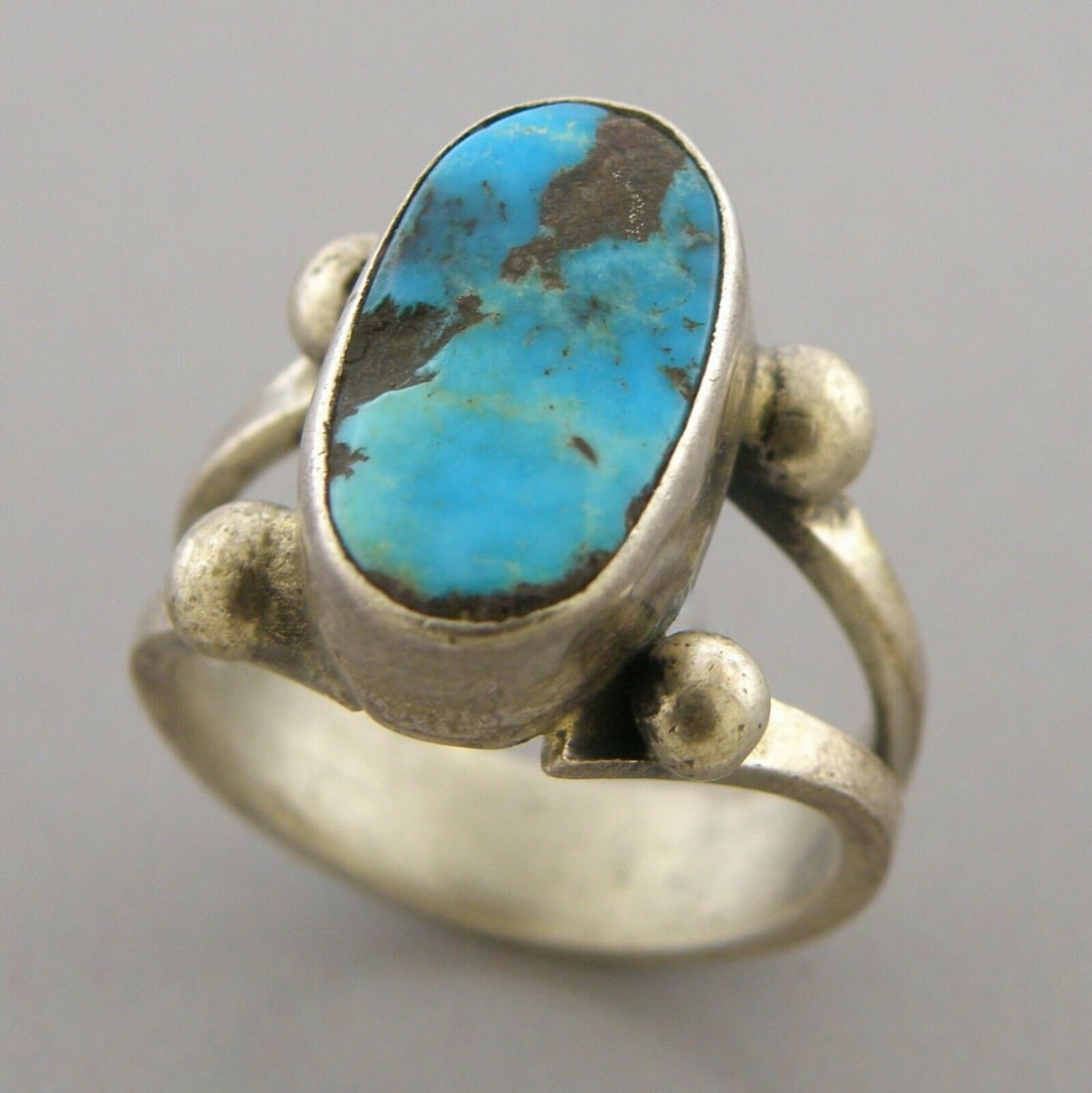 VINTAGE BEAUTIFUL NAVAJO STERLING SILVER TURQUOISE RING SIZE 4.5 (1 of 2)