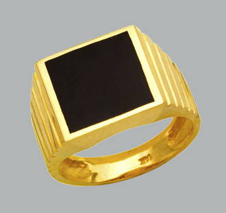 NEW 14K YELLOW GOLD MENS RING ONYX LARGE SQUARE: NEW 14K YELLOW GOLD MENS RING New 14K Yellow solid gold ring Ring size 10 Measures 13mm wide on top Onyx Polished Finish Apx Weight: 9.5g