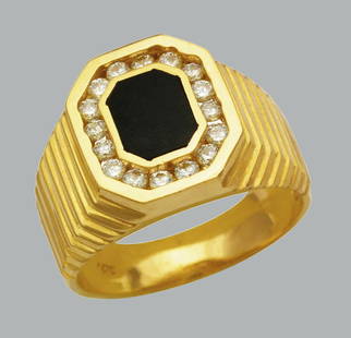 NEW 14K YELLOW GOLD MENS CZ RING ONYX LARGE: NEW 14K YELLOW GOLD MENS RING New 14K Yellow solid gold ring Ring size 10 Measures 15mm wide on top Cubic Zirconia Onyx Polished Finish Apx Weight: 10.5g