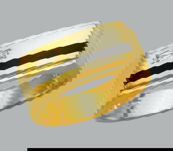 NEW 14K YELLOW GOLD MENS CZ RING ONYX LARGE: NEW 14K YELLOW GOLD MENS RING New 14K Yellow solid gold ring Ring size 10 Measures 10mm wide on top Cubic Zirconia Onyx Polished Finish Apx Weight: 10.2g