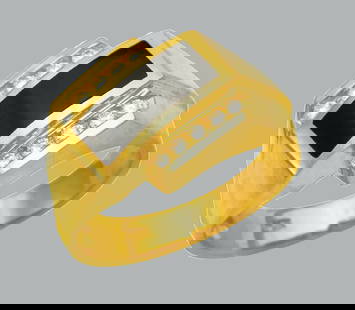 NEW 14K YELLOW GOLD MENS CZ RING ONYX LARGE: NEW 14K YELLOW GOLD MENS RING New 14K Yellow solid gold ring Ring size 10 Measures 13mm wide on top Cubic Zirconia Onyx Polished Finish Apx Weight: 9.1g