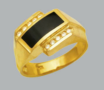 NEW 14K YELLOW GOLD MENS CZ RING ONYX LARGE: NEW 14K YELLOW GOLD MENS RING New 14K Yellow solid gold ring Ring size 10 Measures 13mm wide on top Cubic Zirconia Onyx Polished Finish Apx Weight: 9.1g