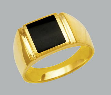 NEW 14K YELLOW GOLD MEN'S RING ONYX LARGE: NEW 14K YELLOW GOLD MENS RING New 14K Yellow solid gold ring Ring size 10 Measures 11mm wide on top Onyx Polished Finish Apx Weight: 8.7g