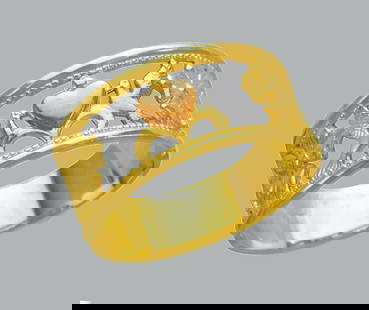 NEW 14K TRI COLOR GOLD LADIES RING DOVES: NEW 14K TRI COLOR GOLD RING New 14K Tri color solid gold ring Ring size 7 Measures 9mm wide on top Polished Finish Apx Weight: 2.8g
