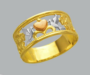 NEW 14K TRI COLOR GOLD LADIES RING DOVES: NEW 14K TRI COLOR GOLD RING New 14K Tri color solid gold ring Ring size 7 Measures 9mm wide on top Polished Finish Apx Weight: 2.8g