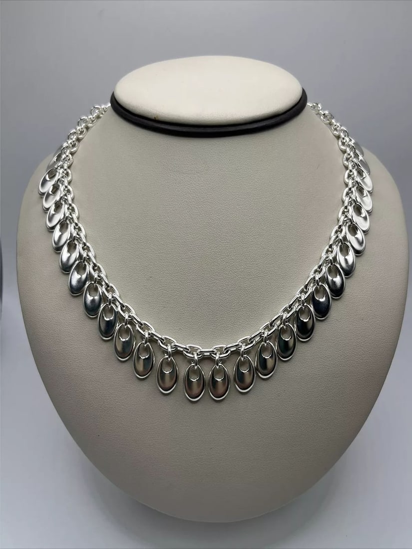 ROBERT LEE MORRIS 16.5" STERLING SILVER OVAL LINK CHAIN WITH HANGING OVAL CHARMS (1 of 2)