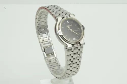 AUTHENTIC GUCCI STAINLESS STEEL LOGO CLIP WATCH 9100L 3ATM DATE 24MM WRISTWATCH (1 of 2)