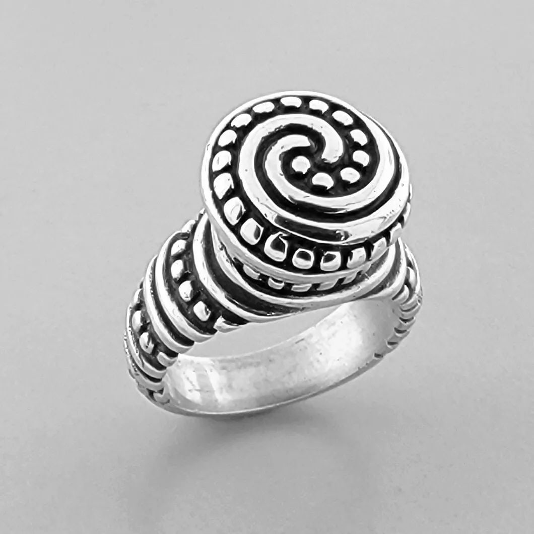 JAMES AVERY STERLING SILVER AFRICAN BEADED RING SIZE 6: JAMES AVERY STERLING SILVER RING Size 6 Measures 0.50" wide on top James Avery Sterling silver African beaded ring Vintage, Pre-owned, in excellent condition, please refer to pics Stamped JA STER *App