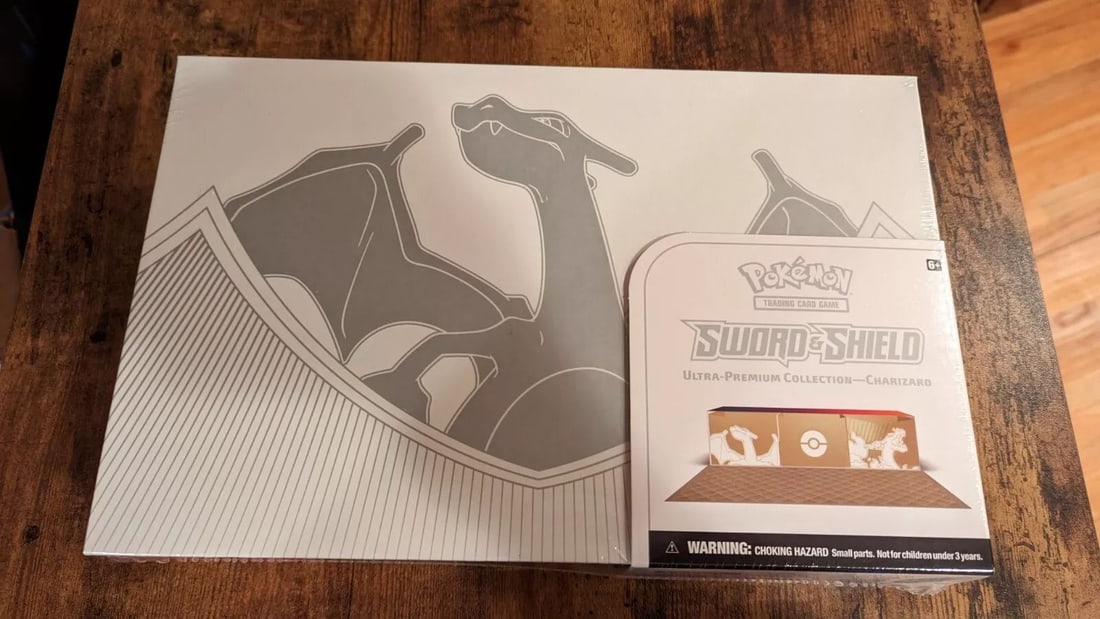 Pokémon Trading Card Game: Sword & Shield Ultra-Premium Collection – Charizard (1 of 2)