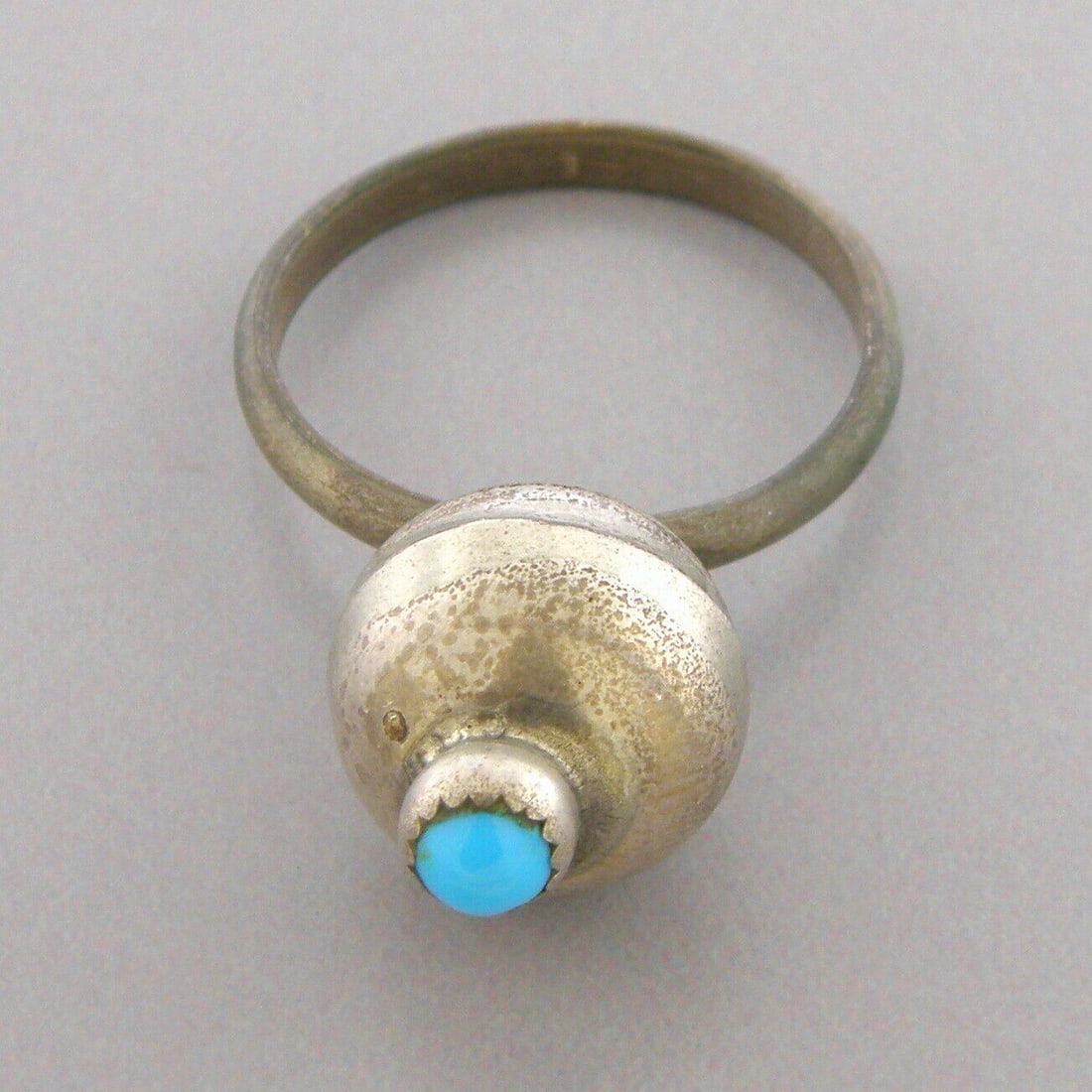 VINTAGE EARLY UNIQUE NAVAJO STERLING SILVER TURQUOISE BALL RING SIZE 8 (1 of 2)