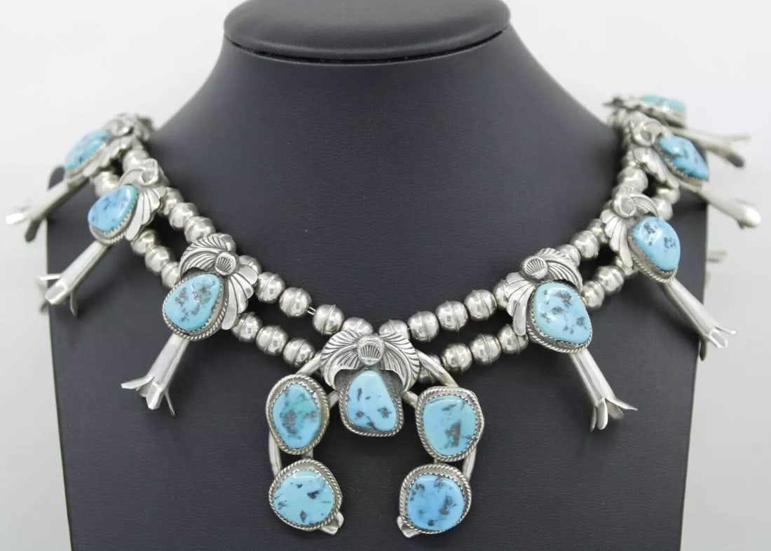 VINTAGE APACHITO STERLING NAVAJO KINGMAN TURQUOISE SQUASH BLOSSOM NECKLACE (1 of 2)