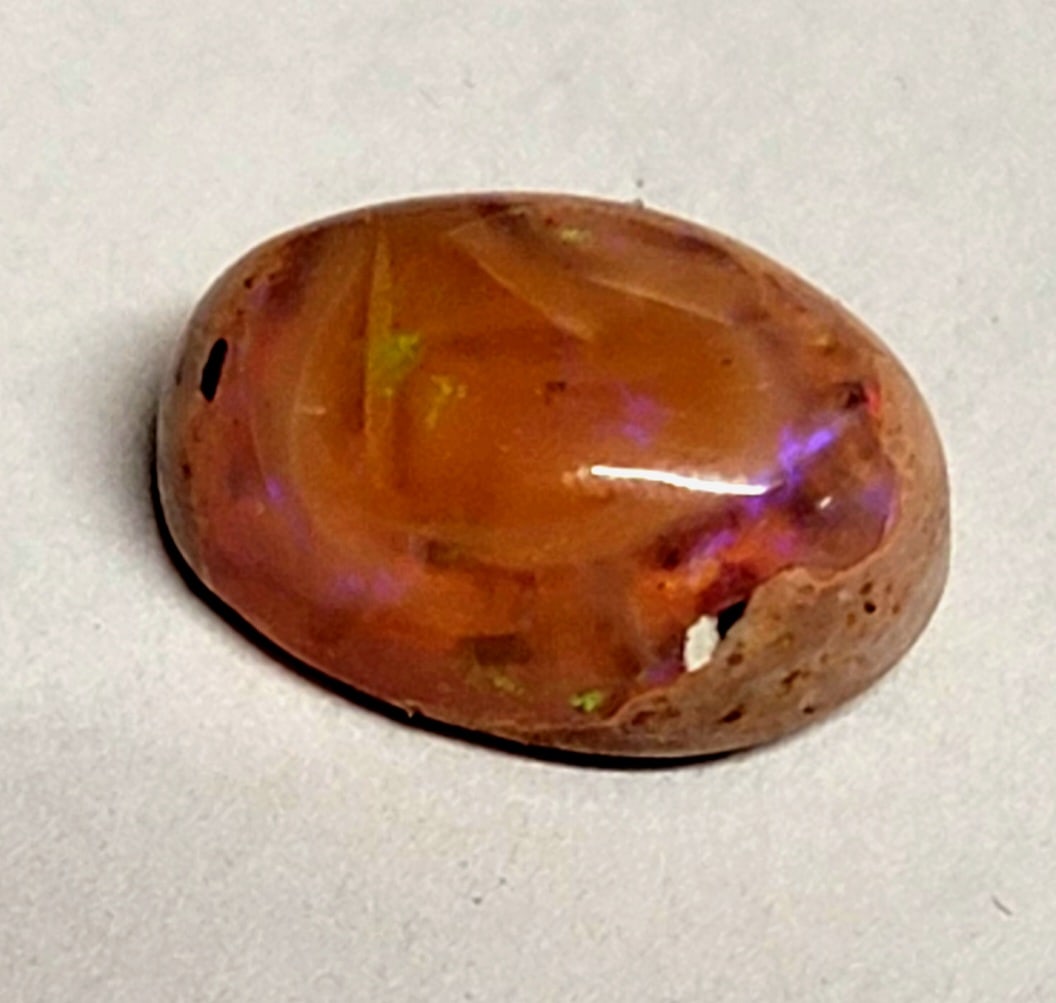 2.85ct NATURAL OVAL CUT CABOCHON FIRE OPAL (1 of 2)