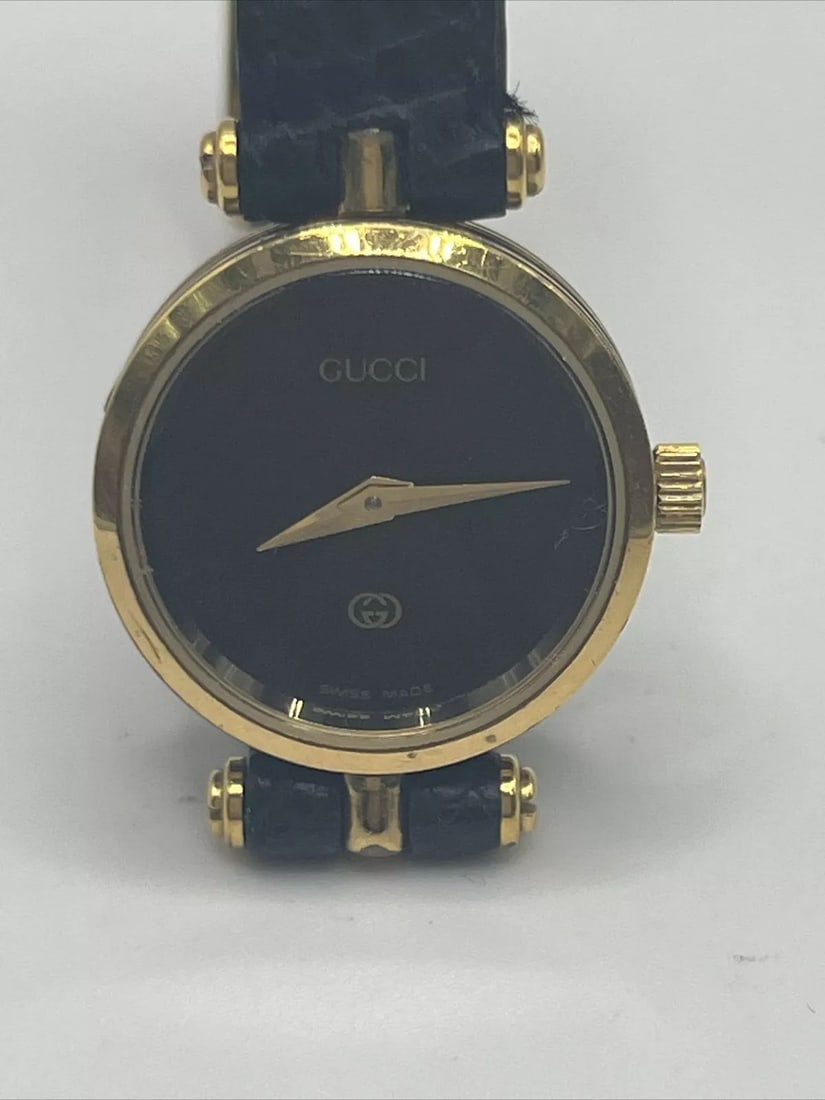 GUCCI BLACK GOLD ROUND WATCH WITH BLACK LEATHER BAND (1 of 2)