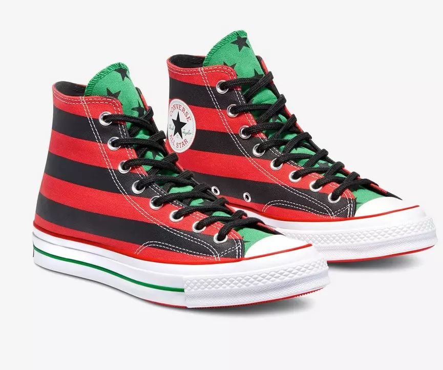 CONVERSE CHUCK 70 HI DENIM TEARS BLACK BEAUTY FIERY RED US SIZE 9: CONVERSE CHUCK 70 HI DENIM TEARS BLACK BEAUTY FIERY RED US SIZE 9 Converse Chuck 70 Hi Denim Tears Black Beauty Fiery Red US SIZE 7.5 Made in collaboration with No Vacancy Inn founder Tremaine Emory, 