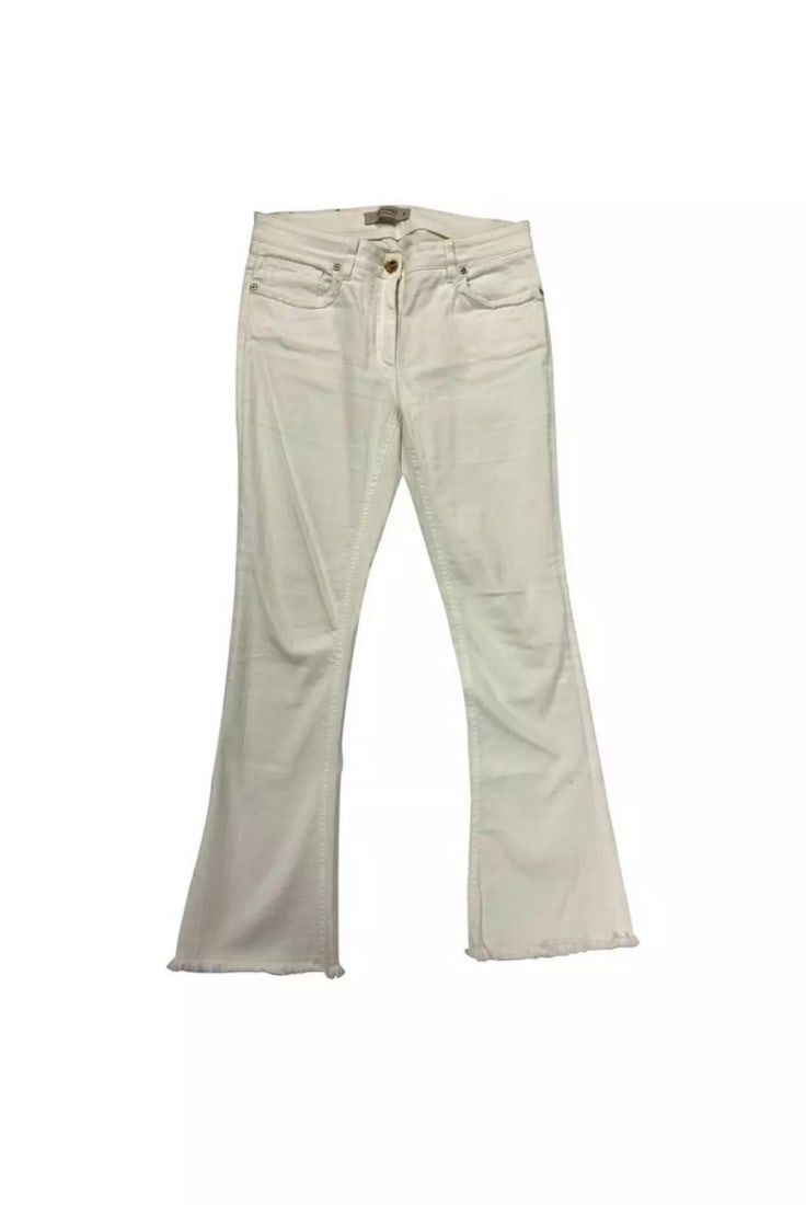 Etro White Denim Jeans, Size 29: ETRO WHITE DENIM JEANS, SIZE 29 ETRO WHITE DENIM JEANS, SIZE 29 The jeans are designed by Etro, featuring flare fit, and fringes finish at the front pockets and bottom of the jeans. Made in Italy. Len