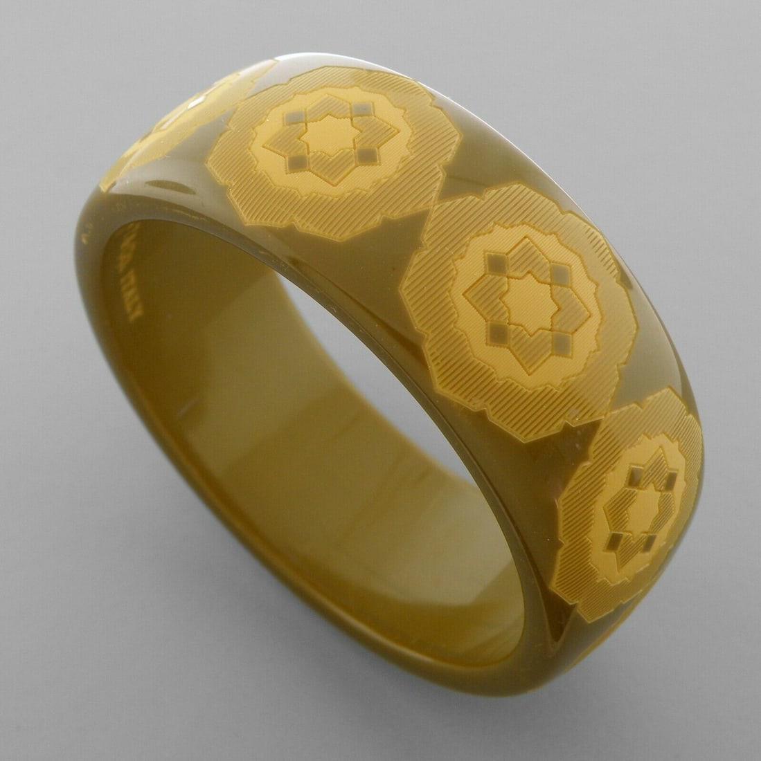 TIFFANY & CO. CARAMEL BROWN RESIN ZELLIGE BANGLE (1 of 2)