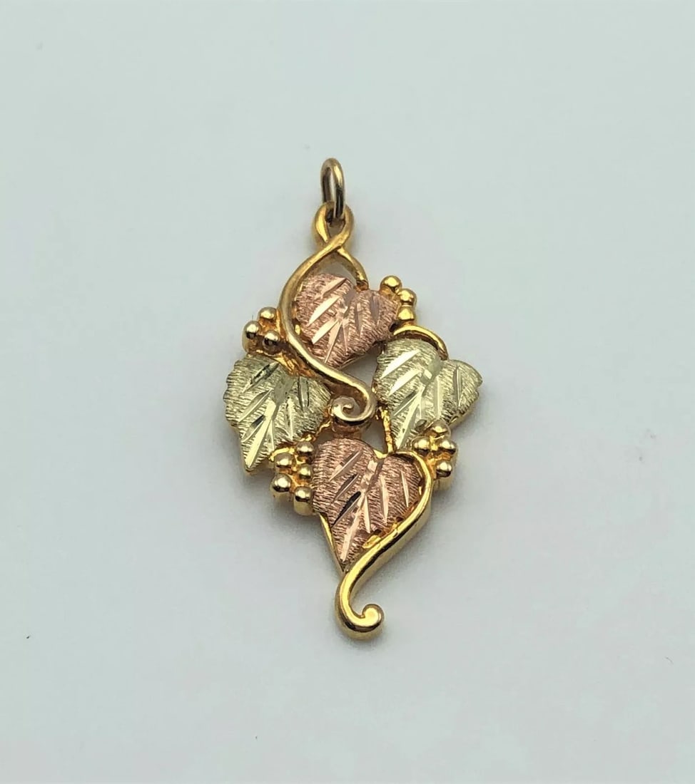 10K BLACK HILLS GOLD LEAF STYLE PENDANT (1 of 2)