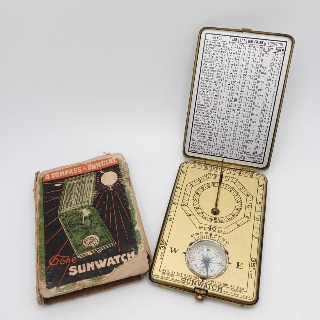 ANTIQUE OUTDOOR SUPPLY CO. SUNWATCH SUN DIAL & COMPASS WITH BOX (1 of 2)