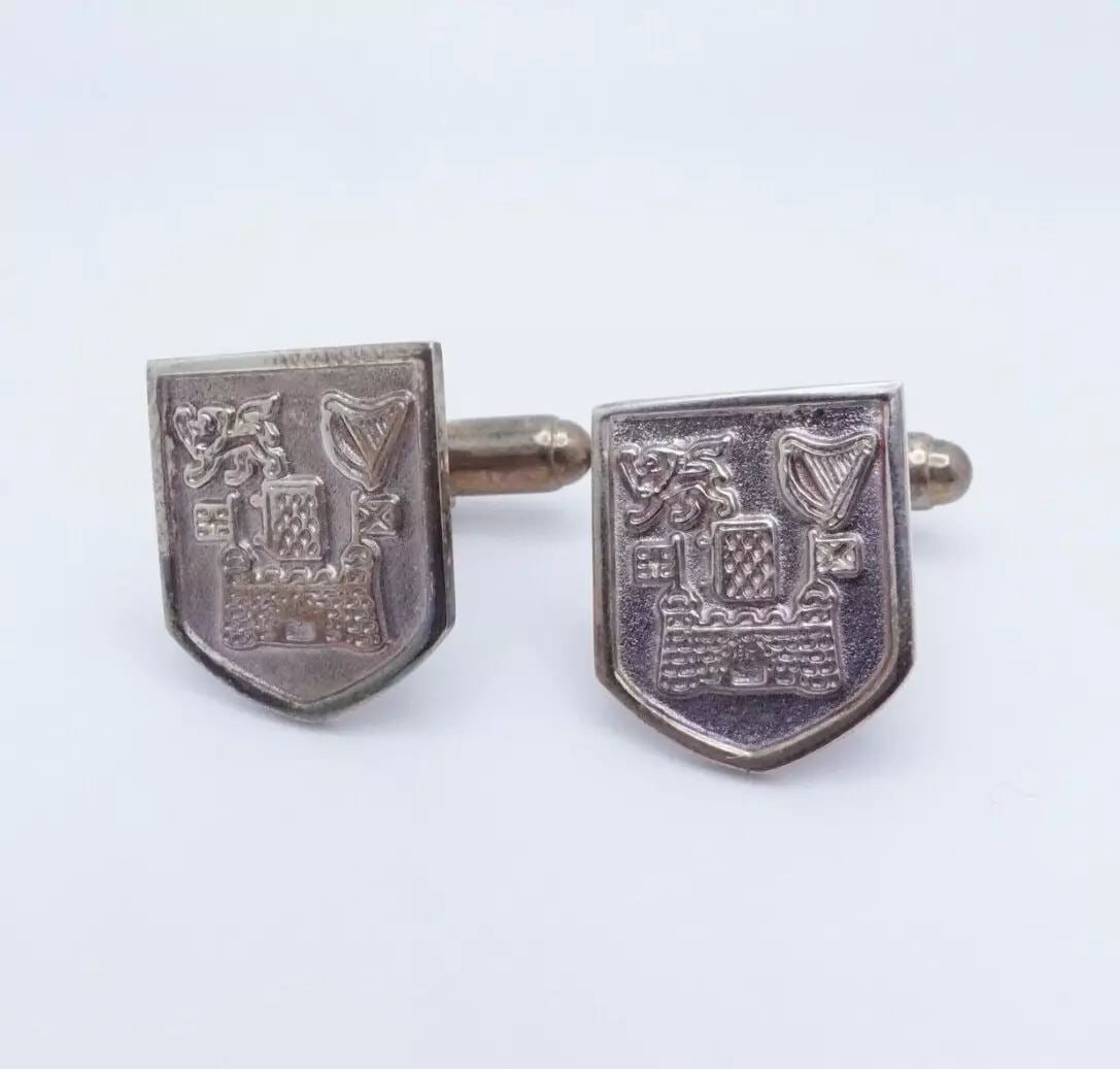 DMK STERLING SILVER VINTAGE SHIELD CUFFLINKS (1 of 2)