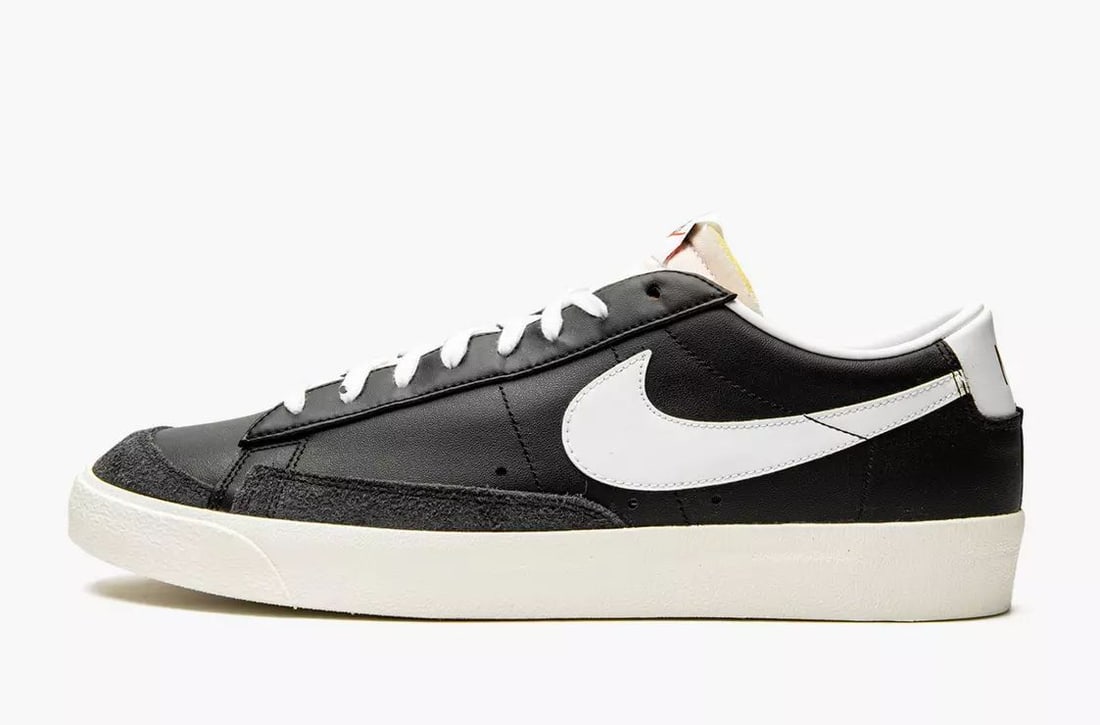 NIKE BLAZER LOW 77 VINTAGE BLACK WHITE SAIL MEN'S SNEAKERS US SIZE 10: NIKE BLAZER LOW 77 VINTAGE BLACK WHITE SAIL MEN'S SNEAKERS US SIZE 10 Put in miles with the comfortable support of the Nike Initiator. It has a breathable upper with a soft, cushioned design that help
