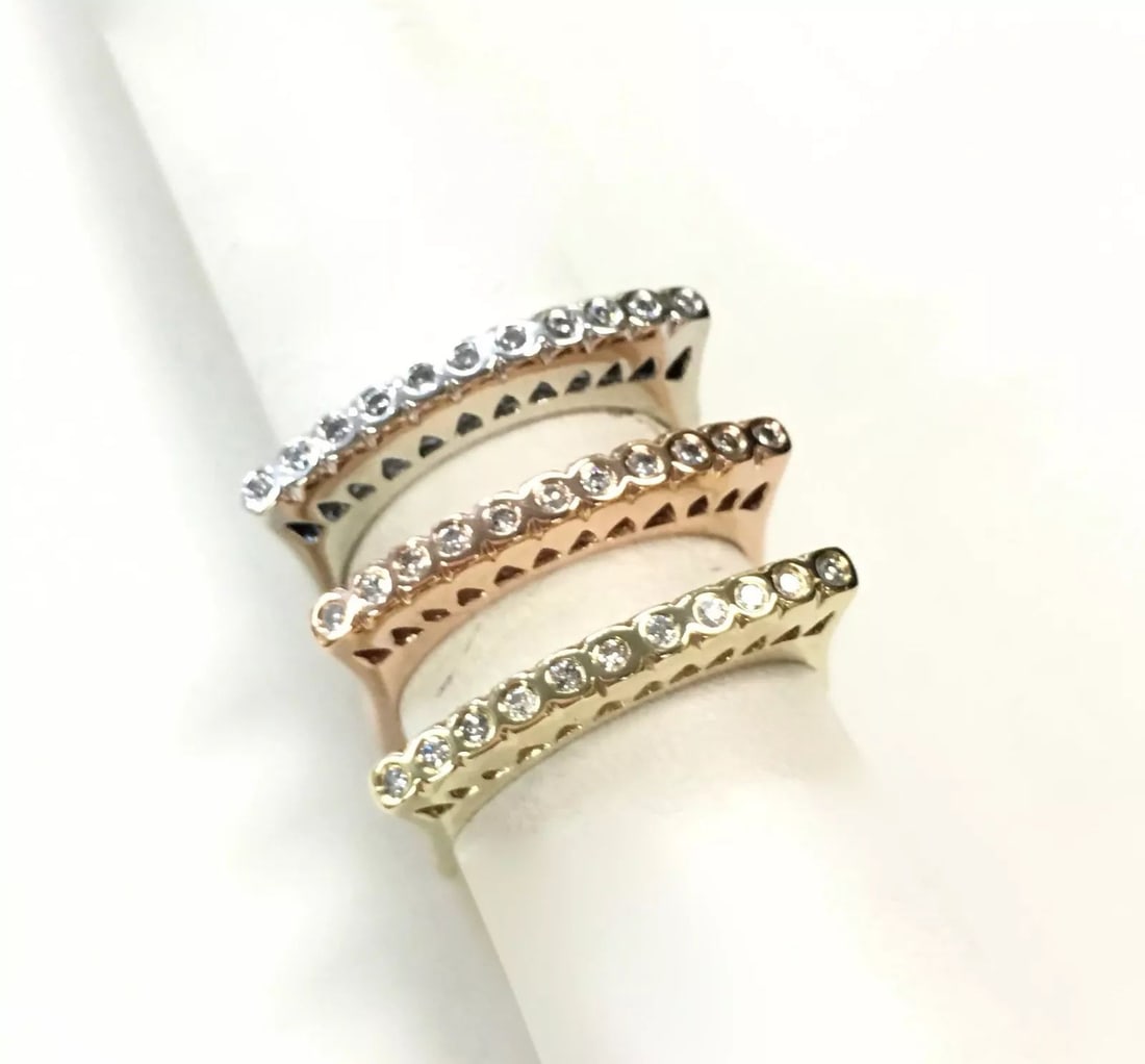 3 STACKABLE RINGS, 14K WHITE/YELLOW/ROSE GOLD WITH DIAMONDS SIZE: 7.5: 3 STACKABLE RINGS, 14K WHITE/YELLOW/ROSE GOLD WITH DIAMONDS SIZE: 7.5 3 Stackable Rings, 14k Multi Toned Gold with Diamonds You are bidding on 3 Stackable Rings, Multi Toned Gold with Diamonds. The wa