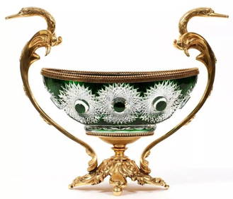 BEAUTIFUL EMERALD GREEN CUT CRYSTAL BACARRAT STYLE CENTERPIECE!! (1 of 1)