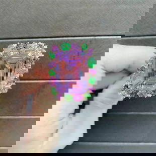 18KT FANCY KUNZITE SAPPHIRE DIAMOND RING: 18KT FANCY KUNZITE SAPPHIRE DIAMOND RING LAST CALL, LAST CHANCE!! LIQUIDATION SALE!! The Following Items we are offering is this Rare Important Radiant 18KT Gold Fascinating LARGE Glittering and Spark